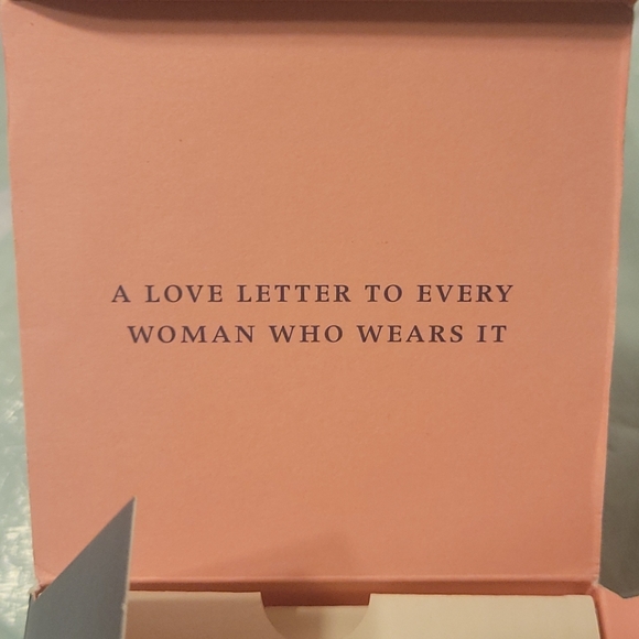 Perfect Peony 4-PC Costmetic Set - Picture 12 of 16